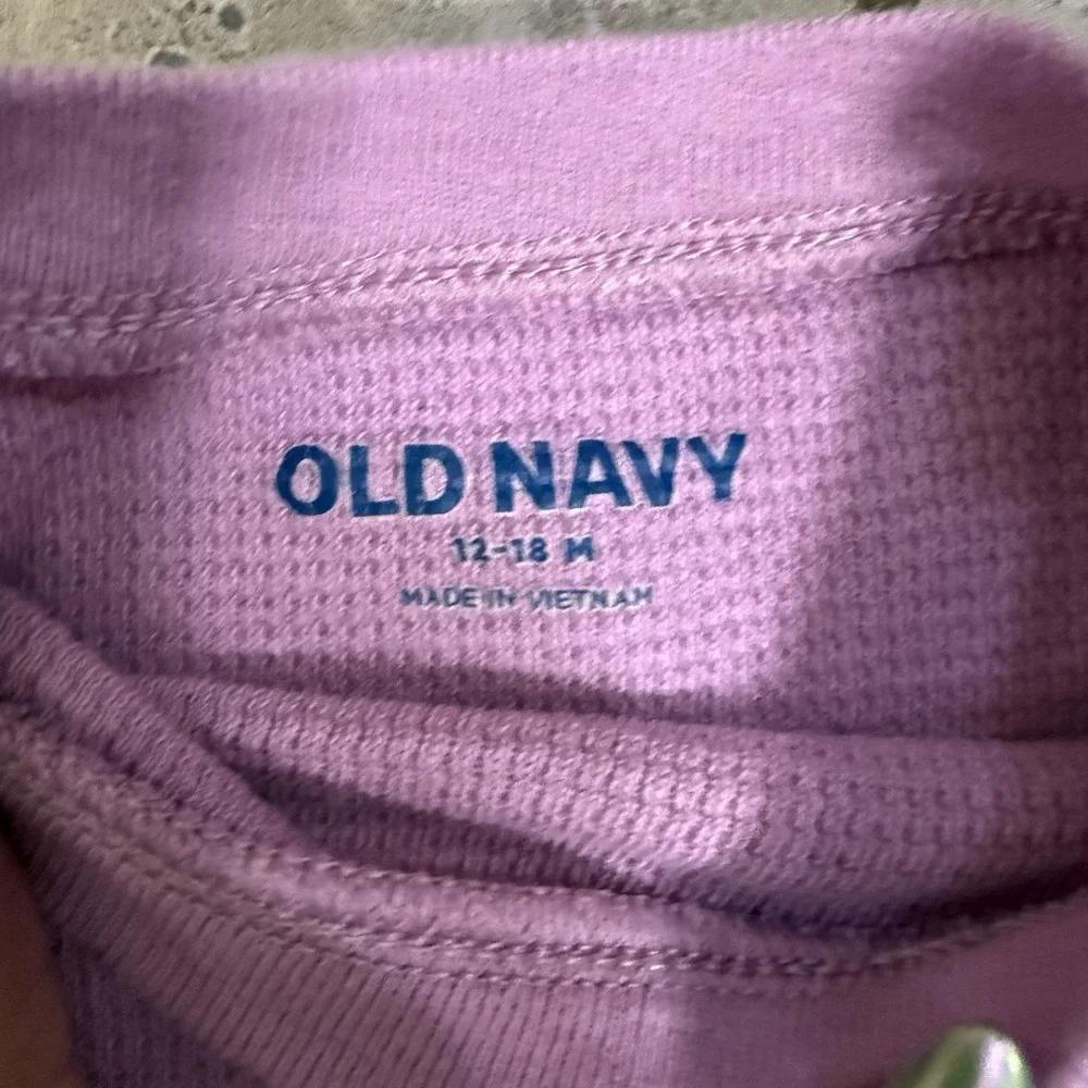 Old Navy Bundle! Black Sparkle pants‎ and light purple waffle knit top. 12-18m